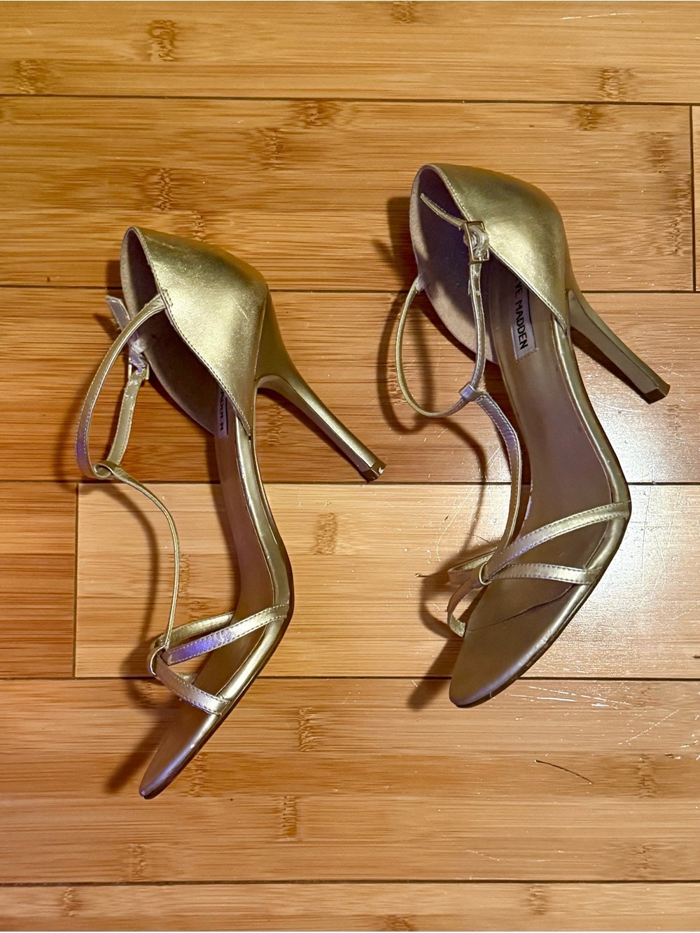 Steve Madden Holidays Gold Heels, size 8